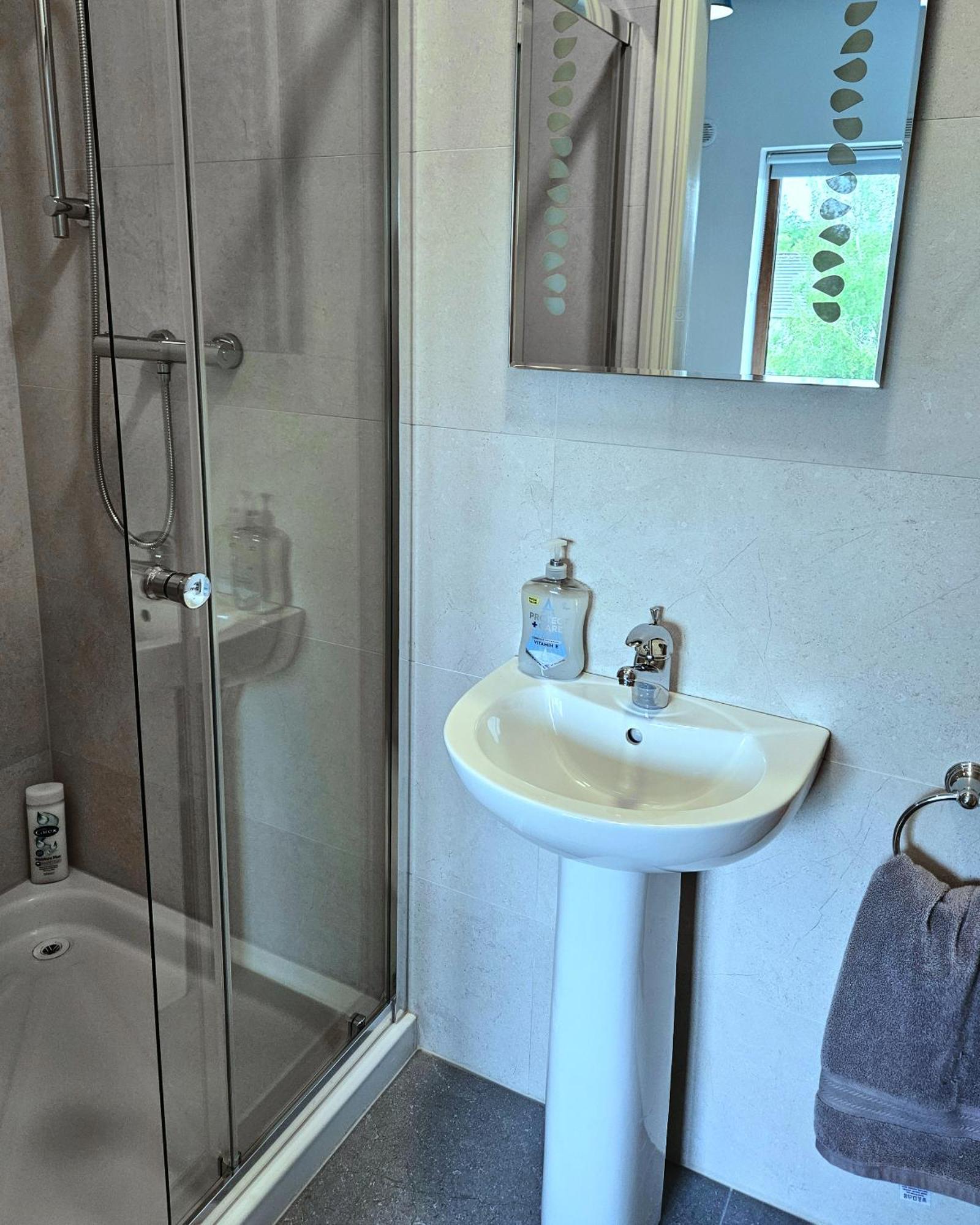 Dromod Suites ภายนอก รูปภาพ