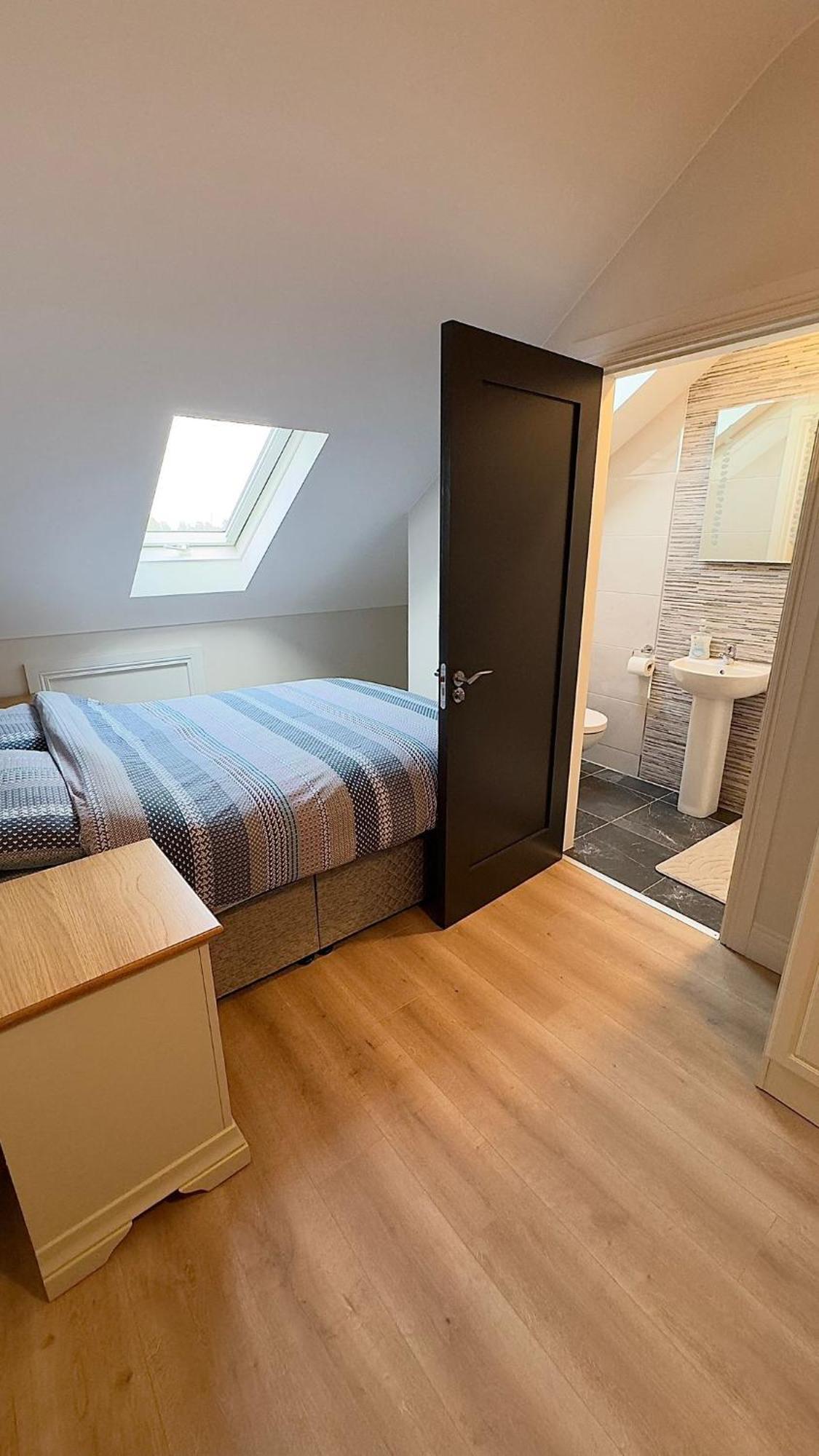 Dromod Suites ภายนอก รูปภาพ